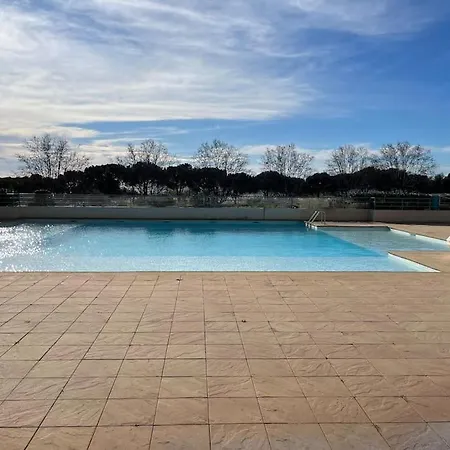 F2 Climatise, Piscine, Parking, A Pied * Αντίμπ
