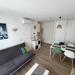 F2 Climatise, Piscine, Parking, A Pied Apartman Antibes
