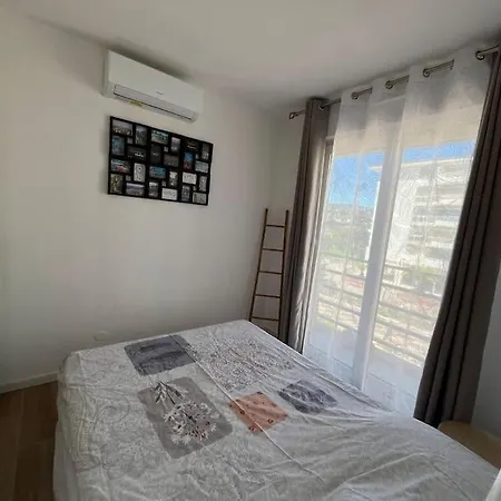 F2 Climatisé, Piscine, Parking, à Pied Apartamento Antibes