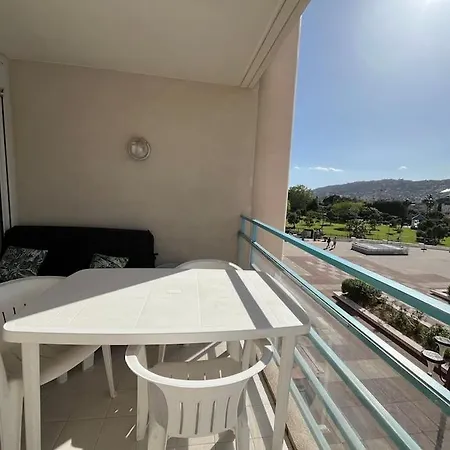 Daire F2 Climatise, Piscine, Parking, A Pied Antibes