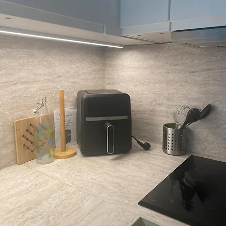 F2 Climatise, Piscine, Parking, A Pied Apartman Antibes