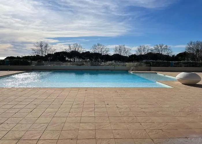 F2 Climatise, Piscine, Parking, A Pied * 昂蒂布