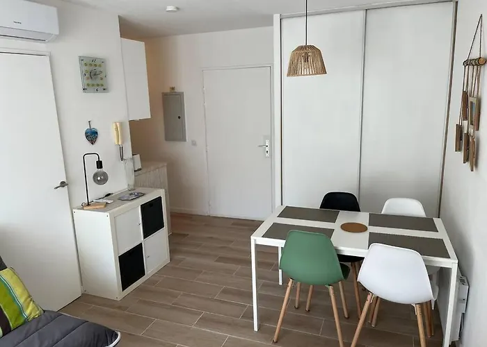 F2 Climatise, Piscine, Parking, A Pied 公寓