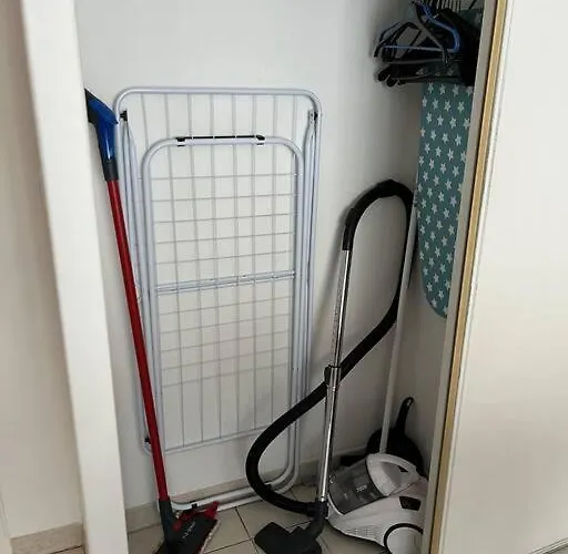 F2 Climatise, Piscine, Parking, A Pied 公寓 *