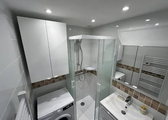 公寓 F2 Climatise, Piscine, Parking, A Pied *