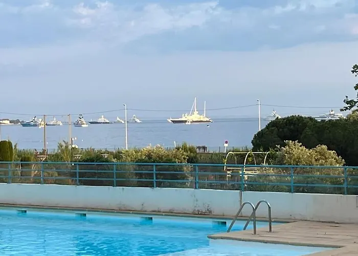 F2 Climatise, Piscine, Parking, A Pied Апартаменты Антиб