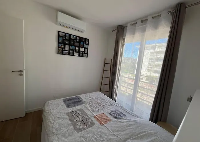 F2 Climatise, Piscine, Parking, A Pied 公寓 昂蒂布